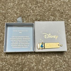 Alice in Wonderland Charm & Gold Pendant